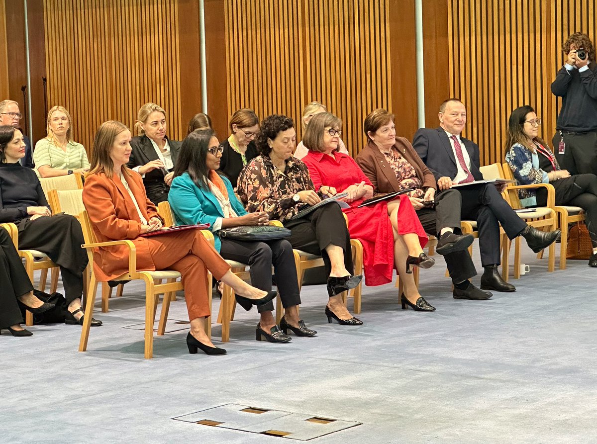 Fantastic to host @HelenClarkNZ at the first Parliamentary Friends of Global Health briefing for 2024. Quizzed on everything from preventing the next pandemic, to how 🇦🇺 can work to improve the health of many in the region. Great to see strong interest from MPs, @dfat and sector!