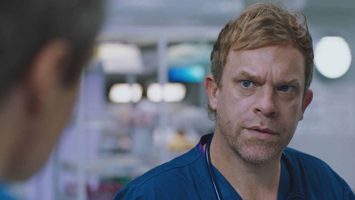 Casualty spoilers: Dylan Keogh caught in DEADLY blame game? trib.al/smmmUoP