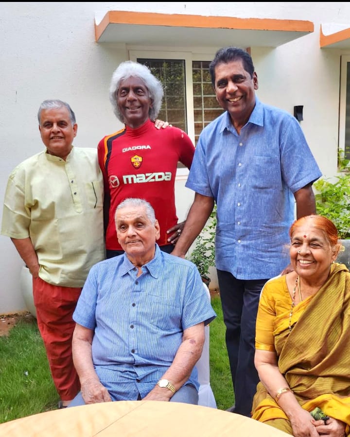 The golden olden generation of Indian tennis The Krishnans and The Amritrajs
#VijayAmritraj #RameshKrishnan #RamanathanKrishnan #AnandAmritraj