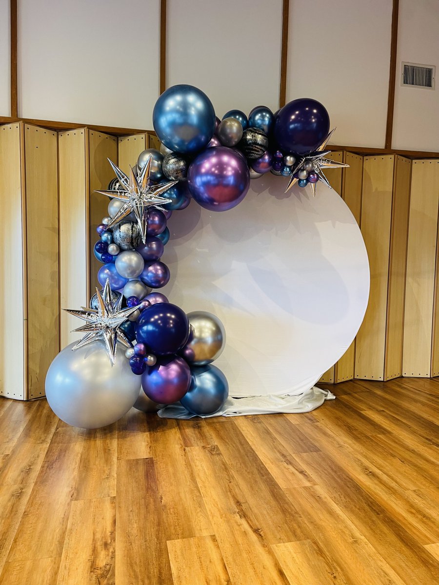 maram_bula's tweet photo. Kim Gaither called 📱us to bring our #creativity to her Sister Linda’s #60th #birthday with 🎈#balloons #balloongarland at #resurrectionlc in #redondobeach #nextdoor #ocmoms #marambucreativity @marambula.com https://t.co/nEbJ7zaE2P