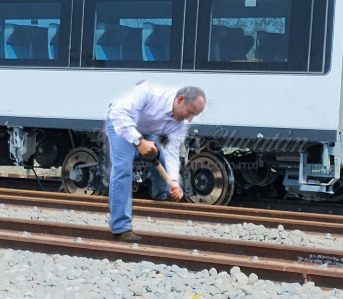 GuereroJaguar's tweet image. Extra , Extra el Ex Presidente de México @FelipeCalderon hizo negocios con los #Olan y participo en #ElClan por lo que el #TrenMaya se descarriló como ellos mismos lo predijeron, ahora el #NarcoPresidenteAMLO24 anunciará que es guerra sucia de parte de @CarlosLoret