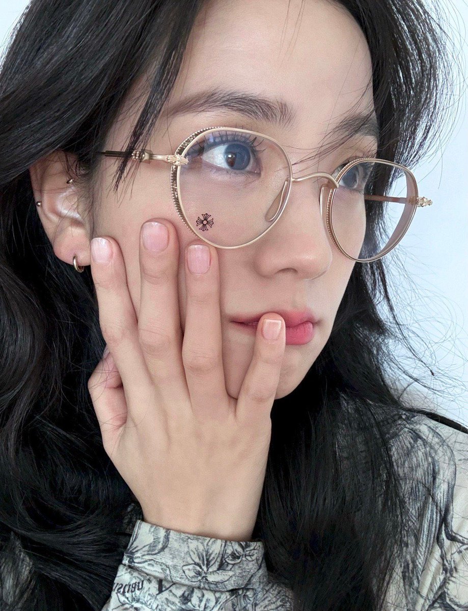 #JISOO weibo update.