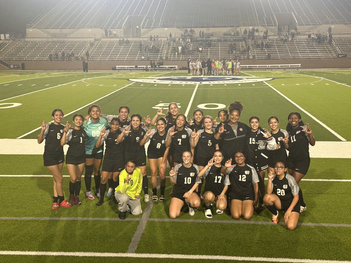 Guess what team is Bi-District Champs?!!!!!! These Girls!!! Great Game ladies!!!! 🩶🖤 #DefendTheDen  #Randlelions #Watchuswork