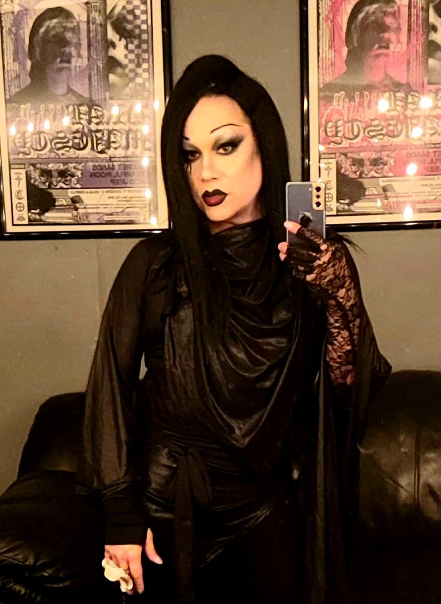 maxxandaux's tweet photo. I've been offline from X for a minute. I had a show on Saturday at Numbers Nightclub for the Goth Pagent https://t.co/a1M8Ise4Mb