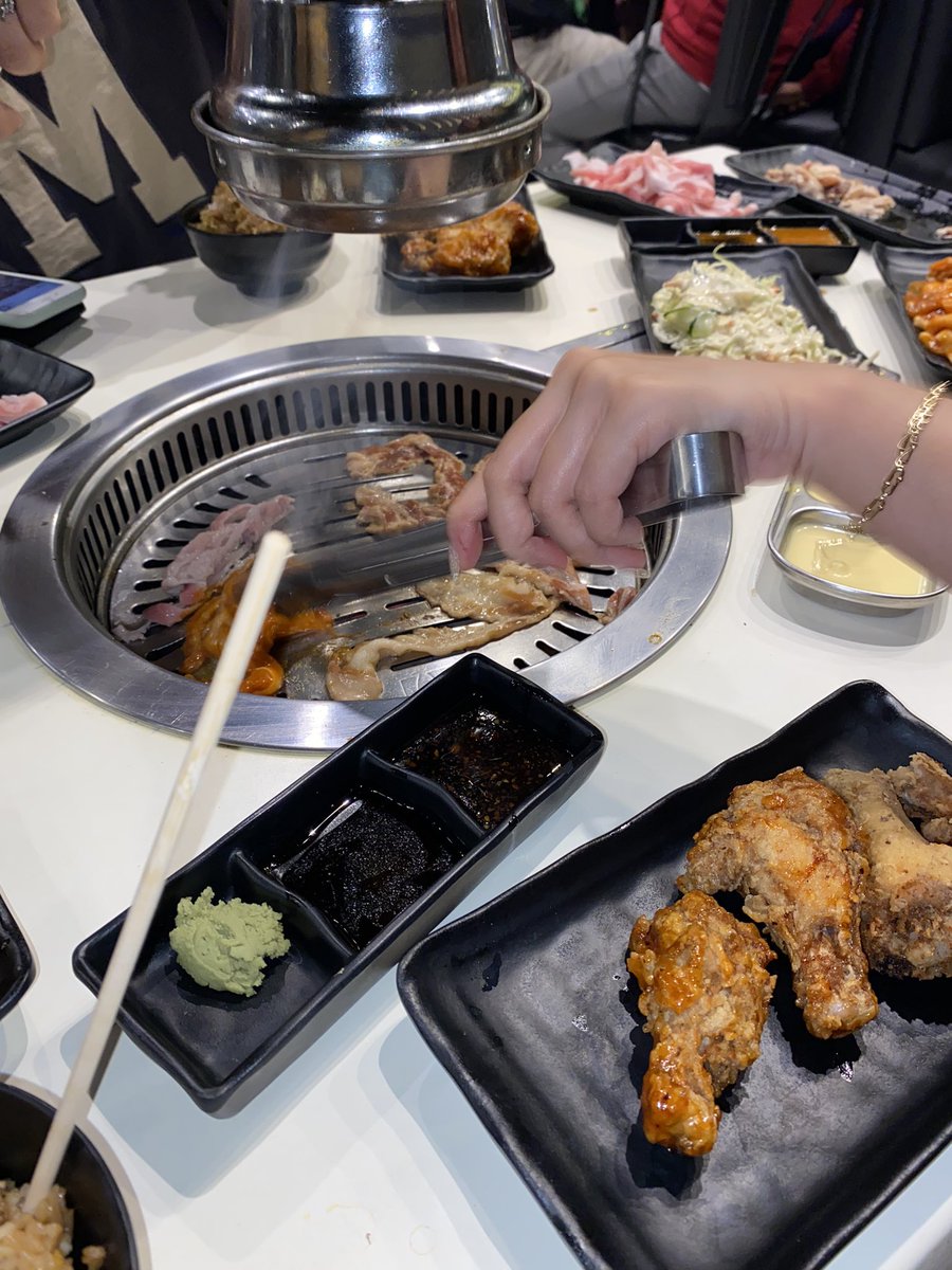 desiregabs's tweet photo. Eat with me https://t.co/ARSWBeHUqw