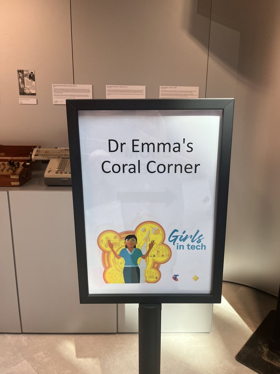 Dr @emmafcamp spoke at the @CommBank Girls in STEM day on utilising science to secure a future for the GBR 🪸 followed by an Expo and chat on all things coral - with PhD candidates @_natashabartels and @DilerniaNikki - for Sydney high school students!