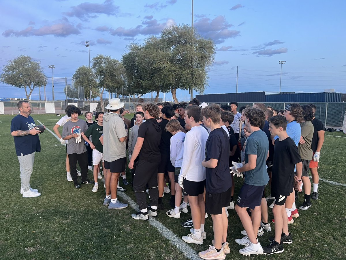 Great First Night Of Monday Knight Football! Just The Beginning Of Something Special! Back At It Next Monday! @HIGLEYFOOTBALL @JUSTCHILLY @therealbeadle @ZachAlvira @CodyTCameron