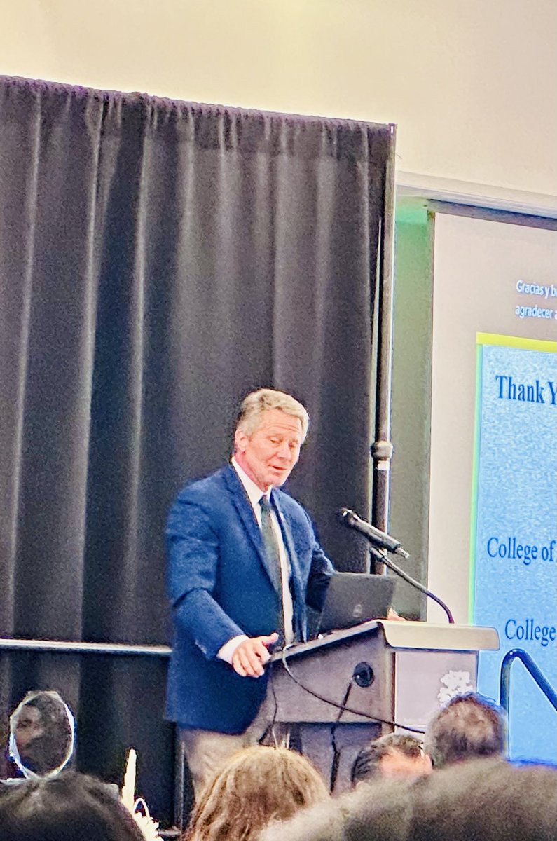 DrMoniByrne's tweet photo. Another great day con mi @michiganstateu comunidad! Thanks to @KevinGuskiewicz @MSUInclusion @MonicaRamirezOH @JSRIMSU & many others for this celebration of César Chavez & Dolores Huerta’s legacy. #LeadershipMatters #GoVerde #SiSePuede #FarmworkerAwarenessWeek #ThankAFarmworker https://t.co/YWvzcI4kbH