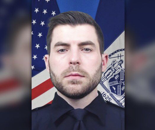 leslibless's tweet image. NYPD Officer Johnathan Diller (31) was shot &amp;amp; killed tonight by a criminal thug in Queens. 

Officer Diller conducted a traffic stop, and when he approached the vehicle, the passenger, Guy Rivera, (34) fatally shot him.

Officer Dillers partner then shot Rivera in the back. He’s…