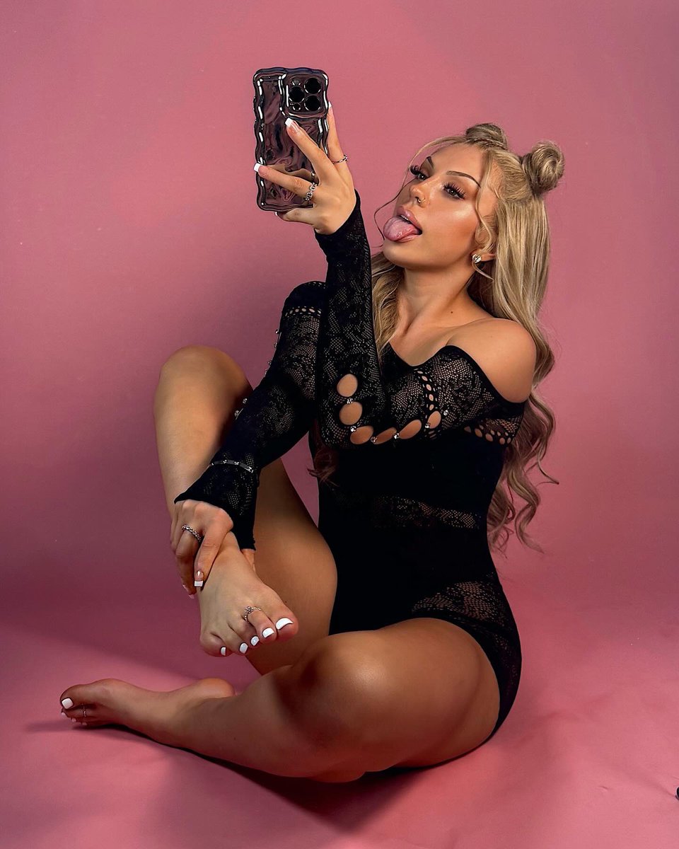 BAD &amp; U KNOW IT 💗