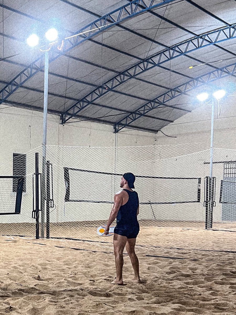 obstinado_oo's tweet photo. Eu falei que quando quisesse, faria essas pernas crescerem. Já te passei otaro. olha só esse posterior saindo👀🔥 não desistam dos seus sonhos meninxs. #humildadesempre https://t.co/tpWbyLFfwb