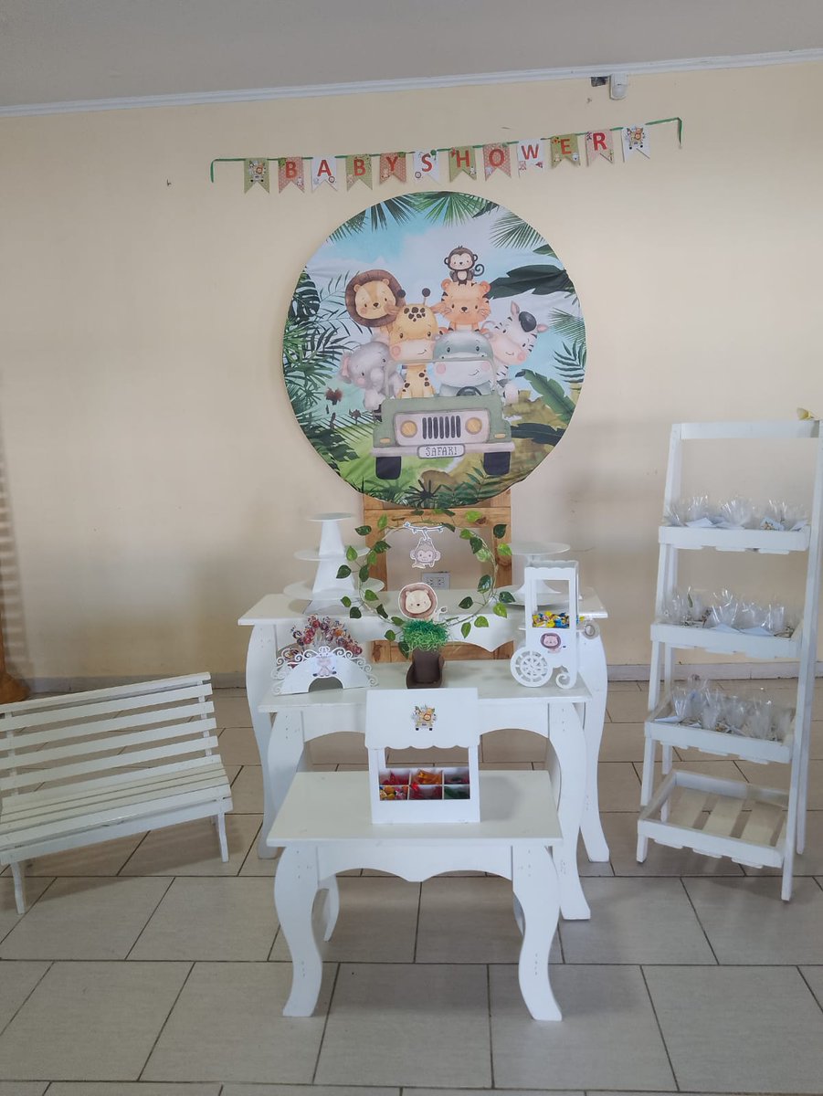 AgusGalarza06's tweet photo. Alquilamos candy bar y hacemos cositas personalizadas con la temática que quieras y te decoramos tu evento si lo necesitas!❤️ 

WhatsApp: 3364529830
@Antojitos__dys 

ME AYUDAN COMPARTIENDO 🌈❤️ https://t.co/CbogIjCf7u