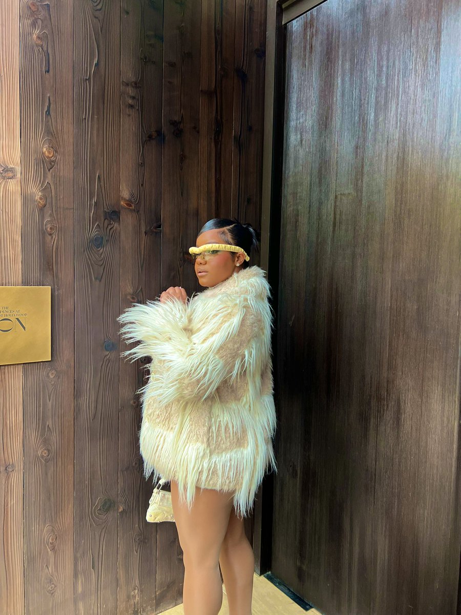 TheeKennedyMoon's tweet image. 2000s video vixen
