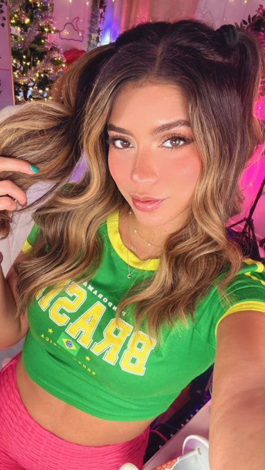 Hi 💚 https://t.co/wZUp2pHY9d