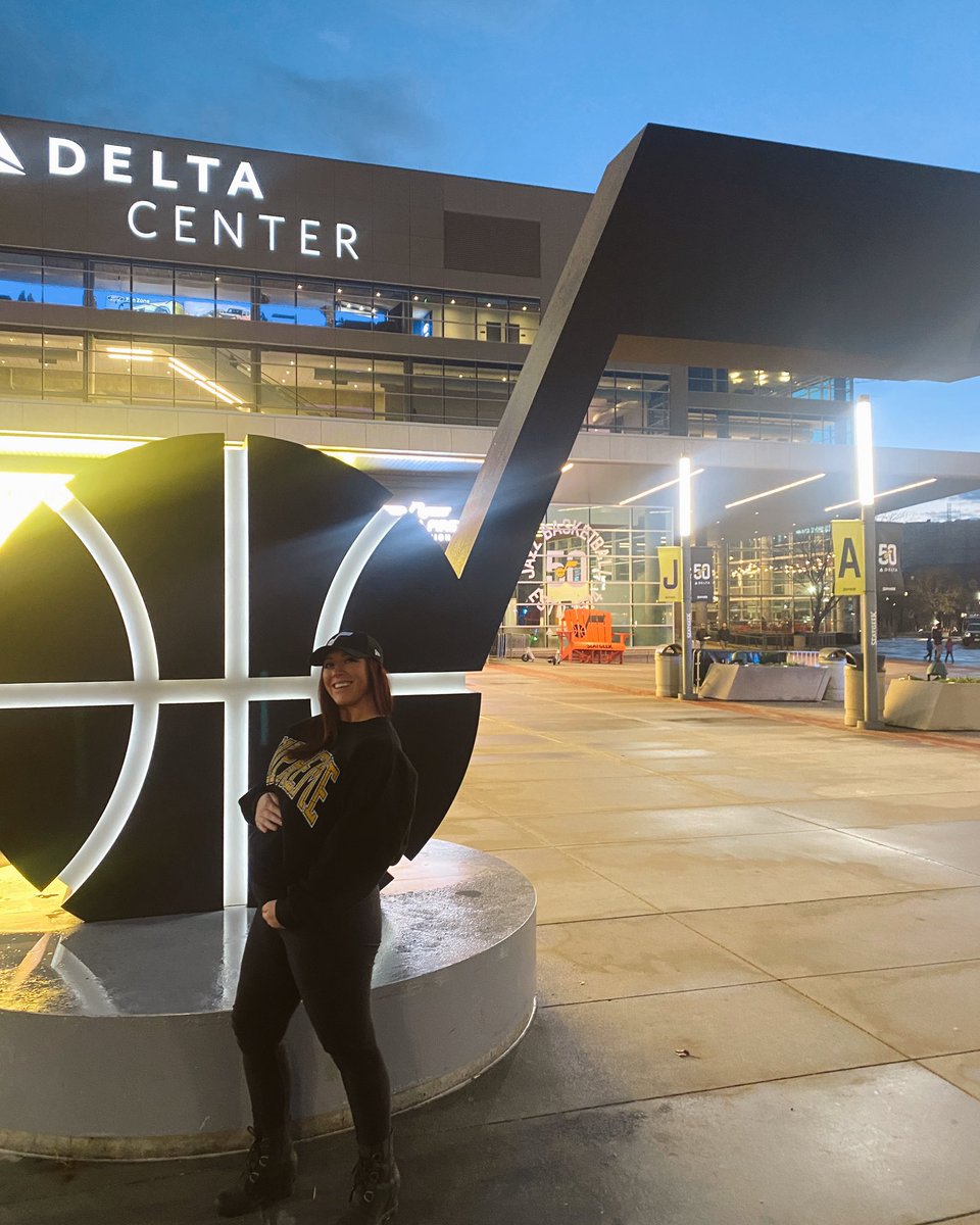 jentryjo's tweet image. you gotta love it baby! 🏀🤰🏽

#takenote