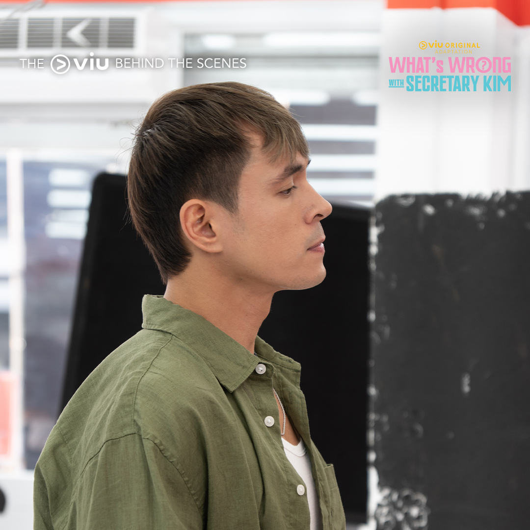 Viu_PH's tweet photo. Jake Cuenca's first appearance as "Morpheus" is really something else! 😍 Watch more of his charismatic side on #ViuOriginalAdaptation #WhatsWrongSecretaryKim!  #WWWSKNowStreaming Watch it for FREE and EXCLUSIVELY on Viu!

#WWWSK #JakeCuencaOnViu https://t.co/kYpKOoBWxH