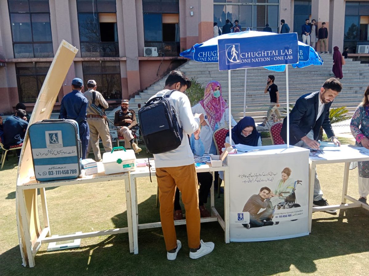 On Monday, March 25, 2024, CECOMS, in collaboration with Chughtai Labs, organized a highly successful event focused on promoting health awareness among our employees and students.   #HealthAwareness #ChughtaiLabs #CECOMS #UniversityEvents