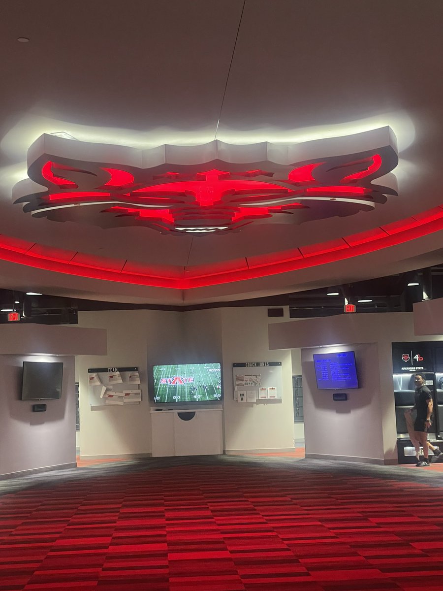 Tbradden5's tweet photo. I want to thank @AStateFB @Coacandett and @CoachButchJones for the hospitality and the time we spent today🙏👏. First class organization. Working in silence. @Senator_Pride @MOMINTOFTRUTH @_EliteProspects https://t.co/dfG2dC5etS
