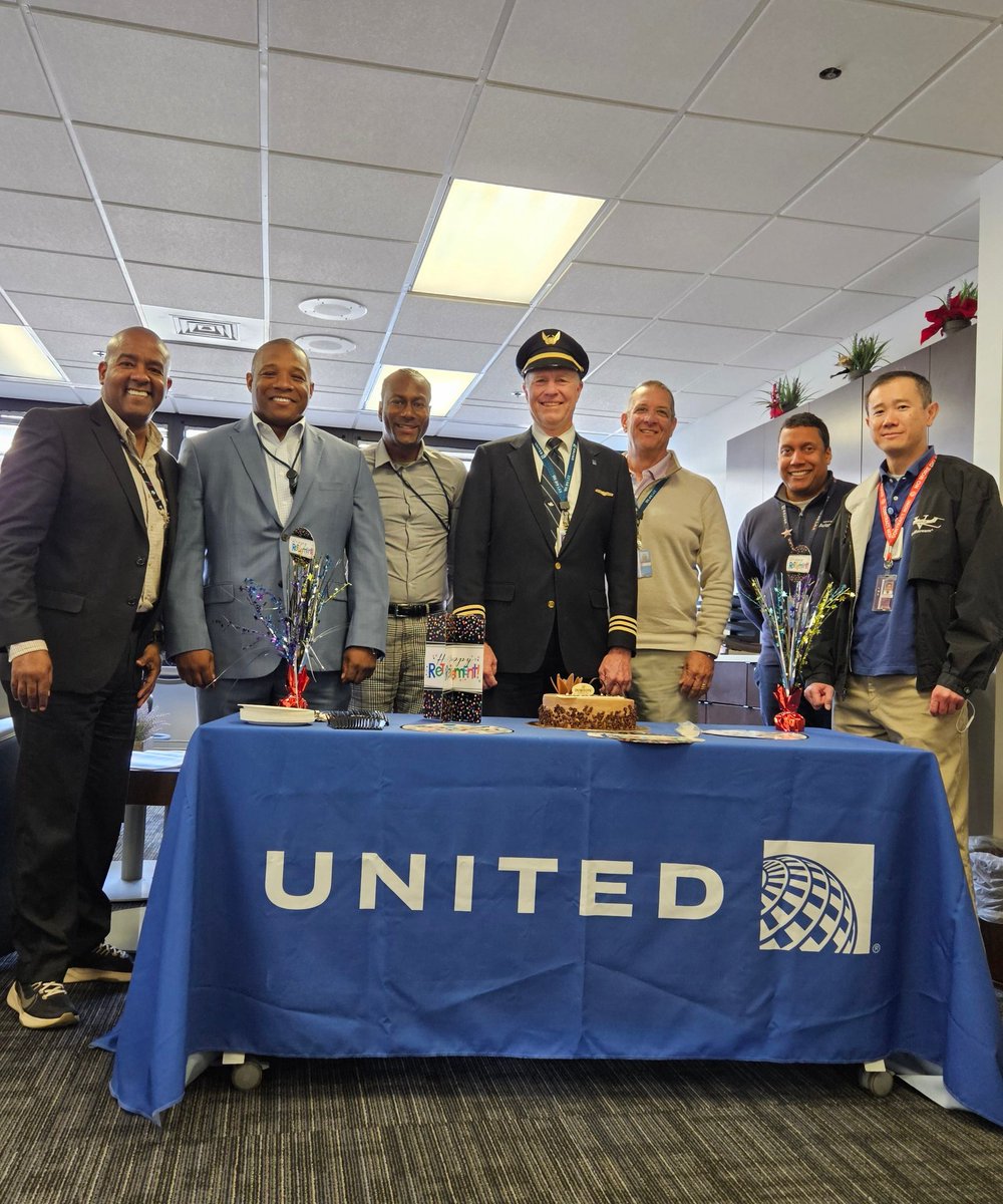 daryel_foster's tweet photo. The celebration was more than a retirement; it was a tribute to a career that has contributed significantly to the fabric of the airline and the broader aviation community. United's campaign, "#GoodLeadsTheWay," beautifully encapsulates the essence of Roesch's career. https://t.co/zykDDk0ZoH