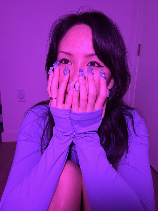 Did I show yall my nails?  🌊✨🦪🪸 https://t.co/2gfJC4jm6l<a href="/tag/apclips"class="tags"><span>#apclips</span></a>