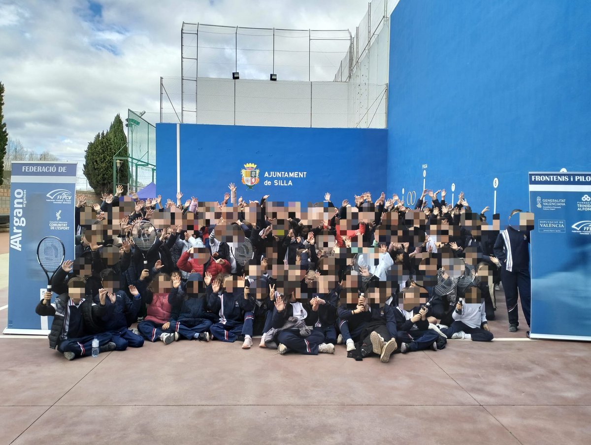 FFPCV's tweet photo. ¡Dia de l’Esport! 

Celebramos este 26 de marzo el Día Mundial de la Actividad Física con mucho frontenis en los colegios, en los clubes y en los frontones. 

Nos sumamos a esta iniciativa como parte de la Comunitat de l’Esport  

@comunitatesport #DiaDelEsport https://t.co/BcAtYmtp5v