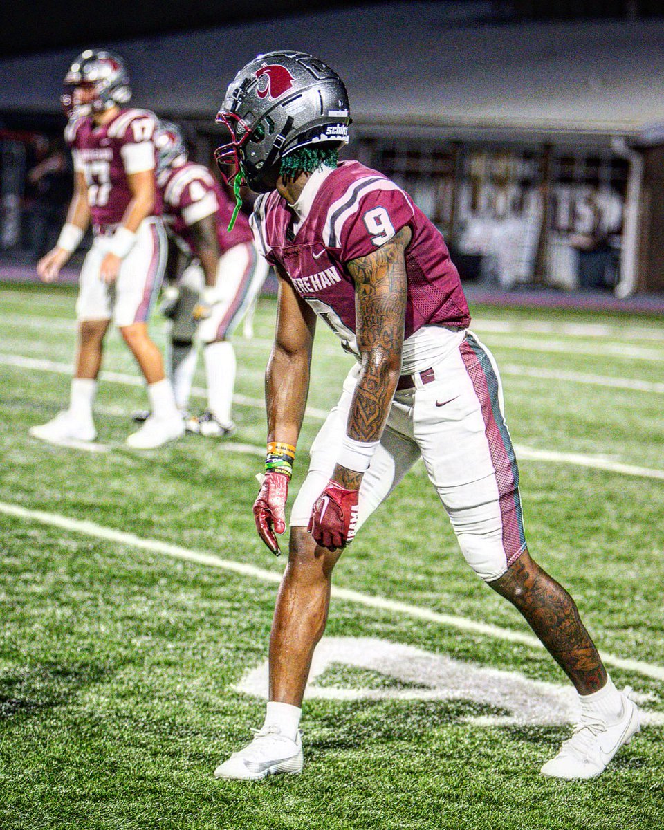 Destrehan High School has produced plenty of playmakers on both sides of the ball over the years who went on to enjoy bright careers in college and the NFL. Next in line should be sophomore Jabari Mack. 247sports.com/college/lsu/Ar…