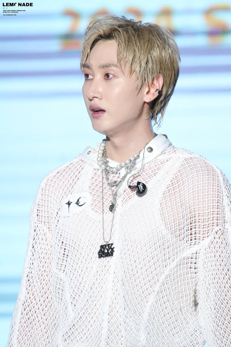 lemonadeeh's tweet photo. 240324 가오슝 벚꽃 시즌 은혁

❤️‍🔥

#은혁 #이혁재 #EUNHYUK
#슈퍼주니어 #SUPERJUNIOR
#슈퍼주니어_디앤이 #SUPERJUNIOR_DNE
@AllRiseSilver https://t.co/tgRraOzVf2