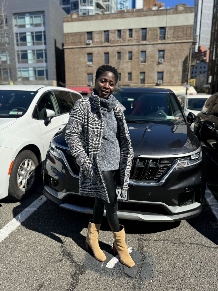 OOluwadeyi's tweet photo. Of that blessing that you are,
Of the love we unfeigndly share,
Of the beauty within and without,
Of the candor that accompanies all you do,
Of the many lives you keep impacting,
Of these, and many  more, I speak today.
Happy birthday, my JEWEL of inestimable value.
FUN! https://t.co/fyemXBGZ9O