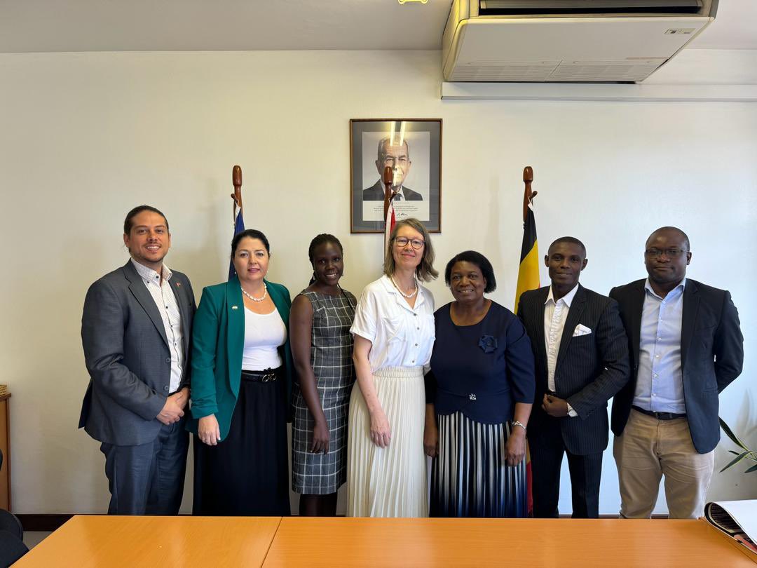 Our Governance team and Program Manager for Uganda, Irene Novotny had a meeting with the @HRCUG Executive Director, Margaret Ssekagya and her team to discuss the past, and ongoing projects on access to justice & promotion of human rights in Uganda with funding from @AustrianDev.