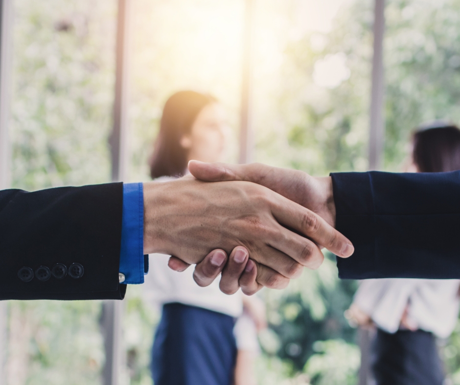 Bantec, tu guía en el complejo mundo de las ayudas públicas. Nuestro equipo de consultores altamente cualificados te acompaña desde la orientación del proyecto hasta la consecución de fondos. 💰📋 #GuíaBantec #AyudasPúblicas