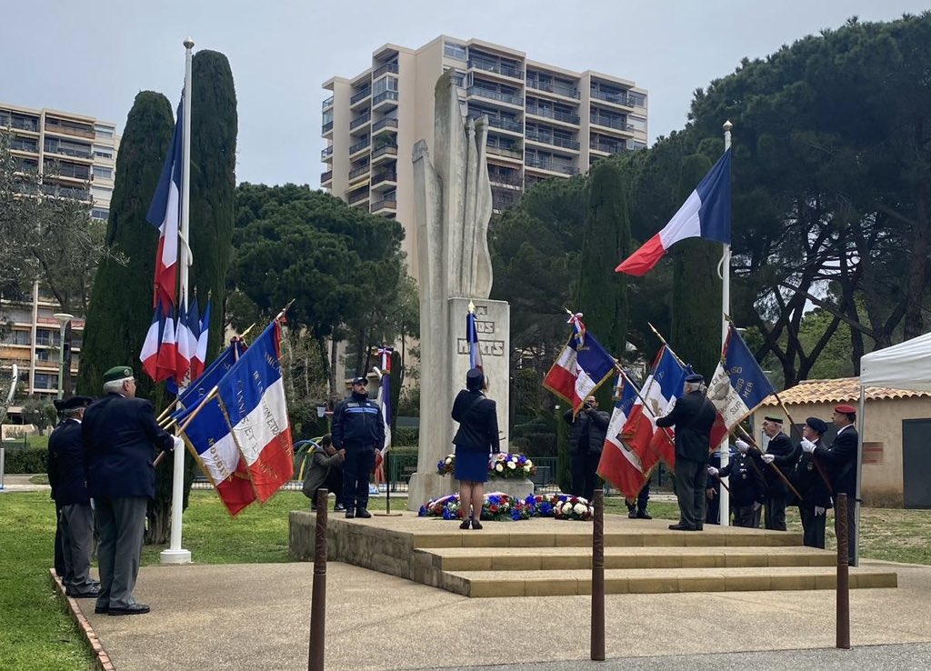 FranckGalbert's tweet photo. #LeCannet nâoublie pas
et rend hommage aux victimes du massacre de la rue dâ#Isly. https://t.co/WLfXLgsgEn