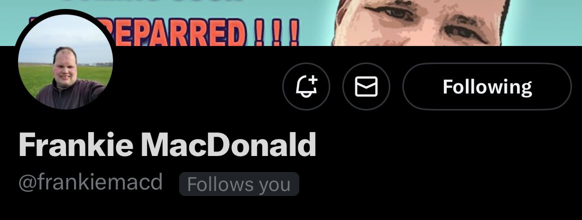 haleyhanson's tweet photo. me everytime i remember that frankie macdonald follows me on twitter https://t.co/x6AxhUcwJE