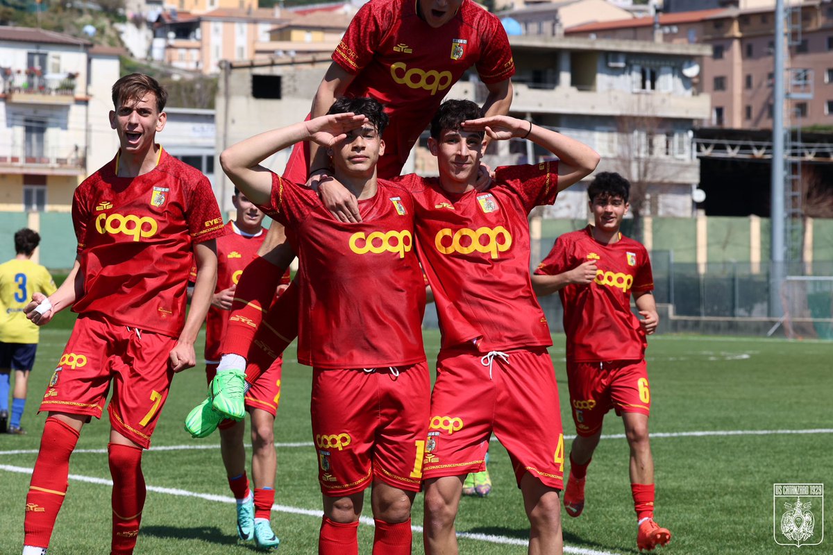 USCatanzaro1929's tweet image. 🫡🫡🫡

#Primavera3 #AvantiAquile 🟡🔴