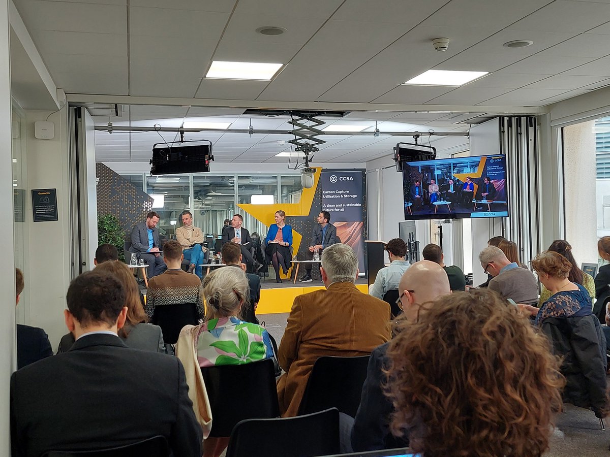 Interesting <a href="/Euractiv/">Euractiv</a> event on #CCUS, and interesting claim that CCUS actually supports #renewables uptake instead of fossils

🇪🇺 and <a href="/Energy4Europe/">Energy4Europe 🇪🇺</a> definitely need quick policy actions &amp; reprioritisation: where does it (&amp; private sector!!) want its limited resources to be used?