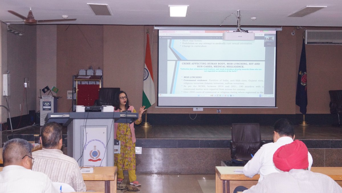 A 05 days course in hybrid mode on 'Sensitisation on new criminal laws' was concluded on 22/03/24 at CDTI Chd.Officers from Chandigarh, Ladakh & Punjab participated in physical mode & officers from Northern states attended the training in online mode. @BPRDIndia @HMOIndia