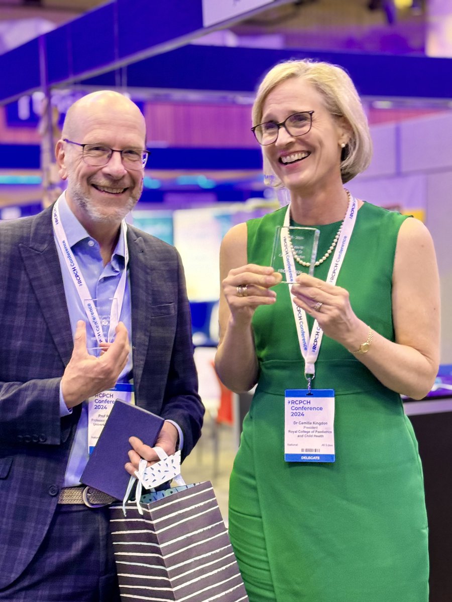 A special moment at the @RCPCH_and_Us stand yesterday! RCPCH &Us thanked @camillakingdon for all her work as RCPCH President to advocate for children and young people. And got to present a belated gift and thanks to former president Russell Viner. #RCPCH24 📸 @ItsAishahF