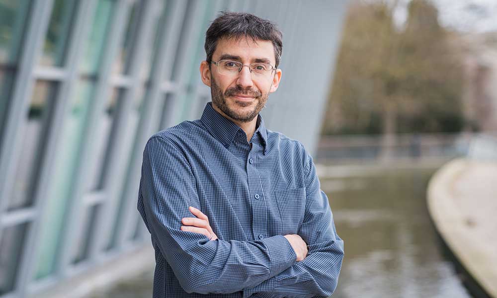 Meet Tim Cezard who went from being an avid user of EMBL-EBI resources to becoming a Project Lead for our European Variation Archive – a repository of genomic variation data for all species. ebi.ac.uk/about/jobs/car… #EMBLEBI30