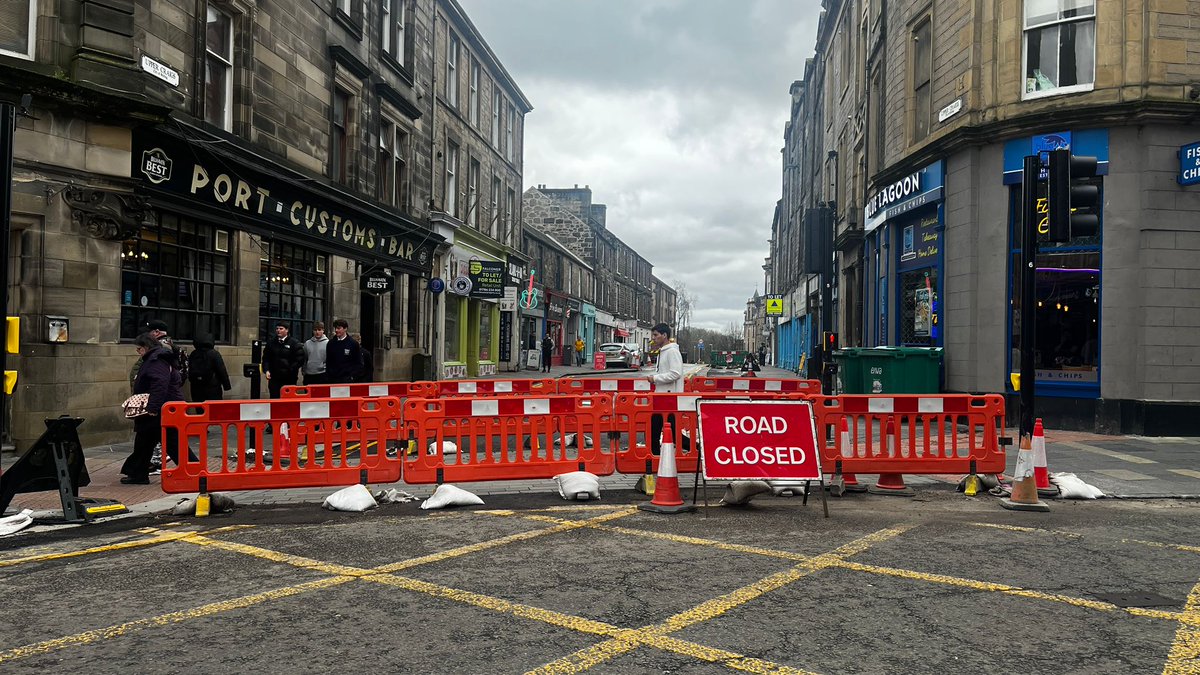 ❗️The top part of Upper Craigs is opening on Tuesday. Upper Craigs is now a one way road with entry from Port Street / Dumbarton Road only. Works are still in progress in the bottom port of the street. #stirling