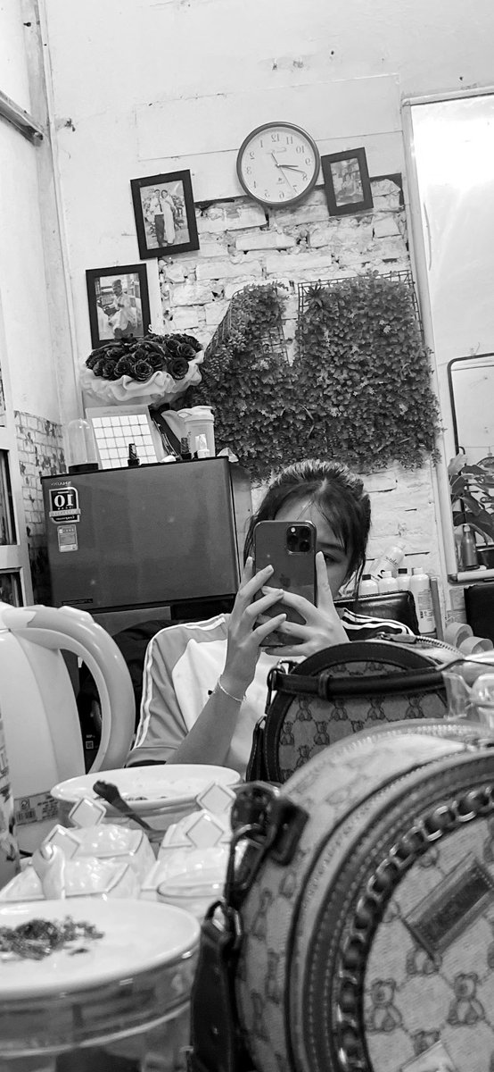 bbh2820's tweet photo. Mình không thích câu: "Anh thà sửa sai đến một ngàn lần cũng không muốn mất em."

Nếu anh không muốn mất em. tại sao lại sai đến tận một ngàn lần? https://t.co/Spd6KdoxZV