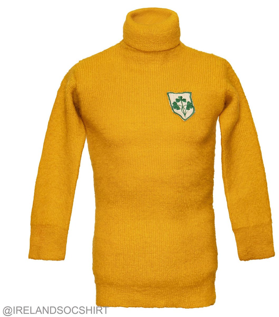 It's @IrelandFootball Matchday!!! #Ireland v #Switzerland tonight @AVIVAStadium. 👏🏻

As we are facing the #Suisse here is John Webster #Irish goalkeeper shirt from 1936.

Looking incredible for 88 years young!

Our @FAIreland ⚽ #history matters. 💚

#BeliefDoubled ☘️ #COYBIG 🇮🇪