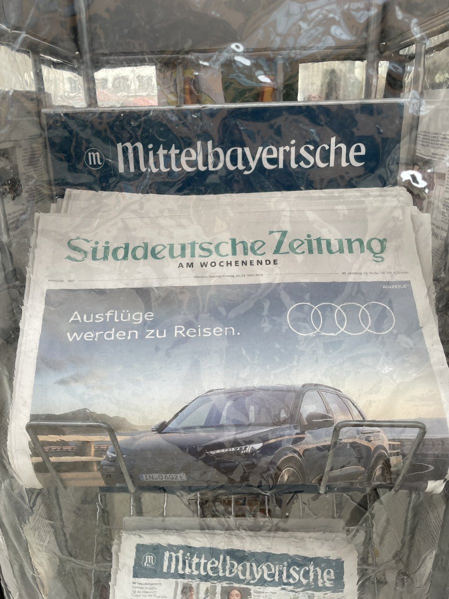 Maximilian Huber (@medienmax) on Twitter photo Die <a href="/SZ/">Süddeutsche Zeitung</a> vom Wochenende. Direkt auf dem Titel: ein Werbeanzeige. Wie kann man nur?! 😭😭 Die <a href="/SZ/">Süddeutsche Zeitung</a> vom Wochenende. Direkt auf dem Titel: ein Werbeanzeige. Wie kann man nur?! 😭😭