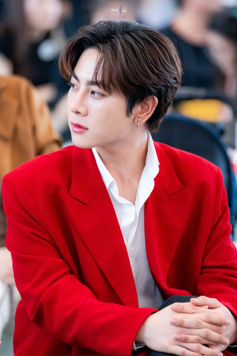 bluebosley's tweet photo. แดงที่จริงใจ

LGPuriCare x MIXXIW 
#LGPuriCarexMIXXIW #mixxiw https://t.co/ykOG2b0trA