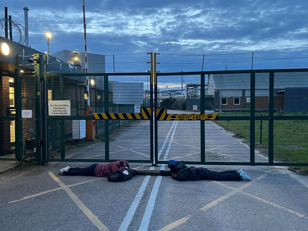 BREAKING: Palestine Action blockade all access points into the Elbit-owned Instro Precision factory in Kent. By putting their bodies in the way, eight actionists SHUT DOWN the Israeli weapons maker. Join them at Instro, Discovery Park, Kent, CT13 9FL!