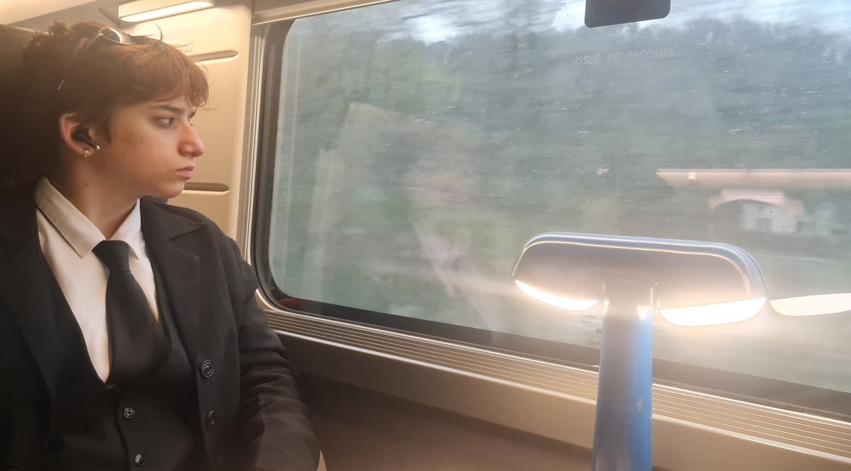 fumelec's tweet photo. #Jefilmemaformation en route pour la finale 
Peut être ce soir on reviendra avec un trophée...😁😁😁 https://t.co/brVePDbIfJ