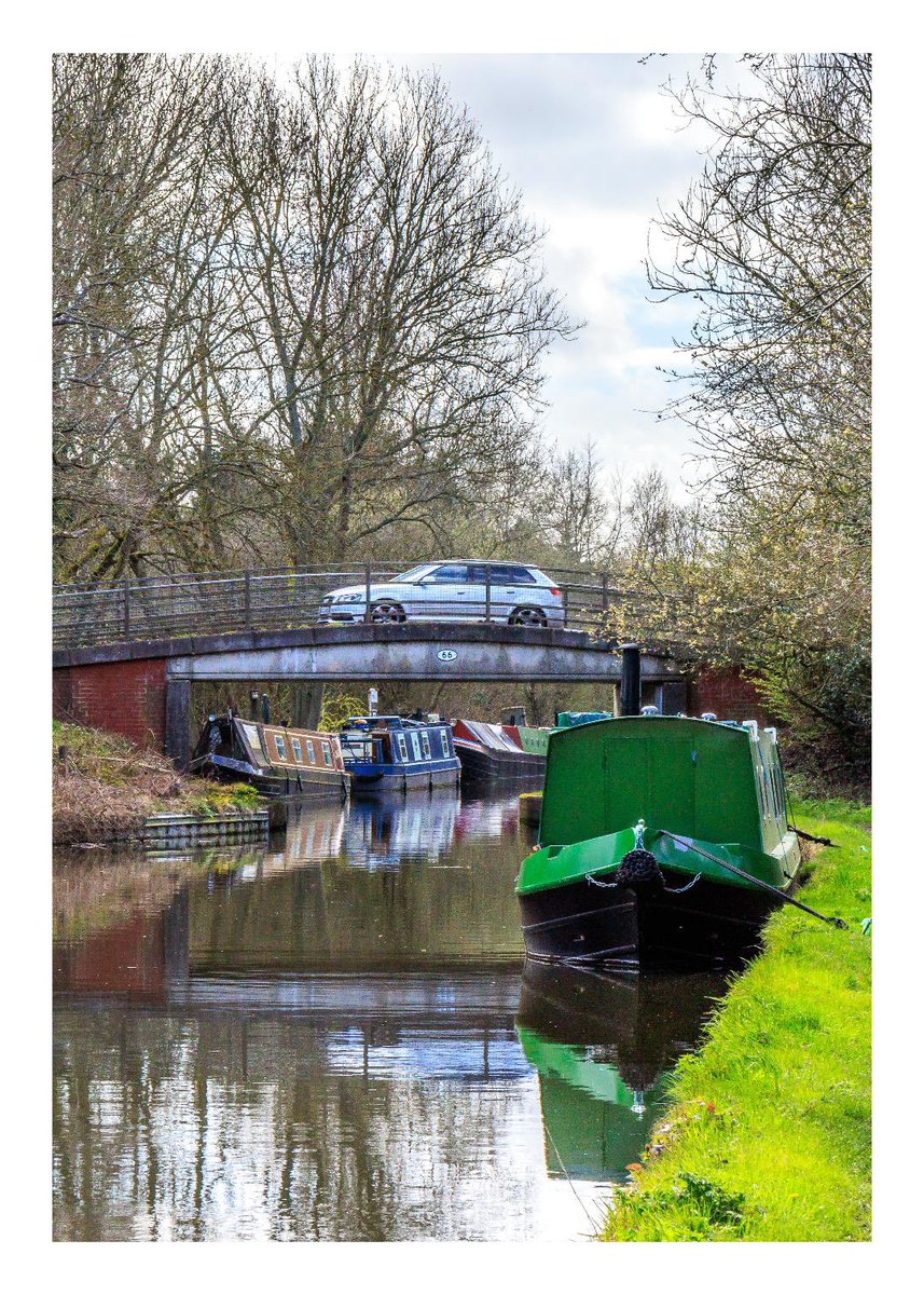 Good Morning and a happy Tuesday - #GrandUnionCanal  #lapworth