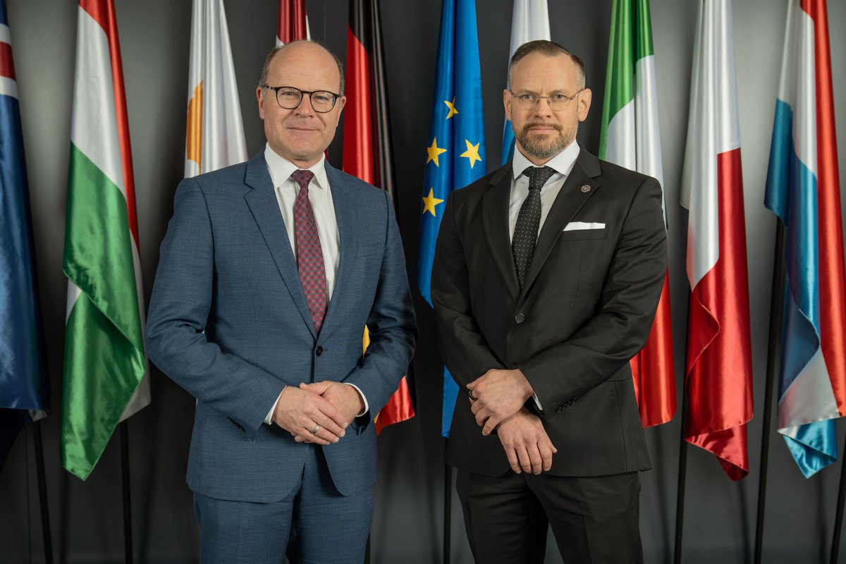 We welcomed Oliver Schenk, Saxony State Minister for Europe and Head of the State Chancellery, in our HQ. On agenda: discussions about #Frontex activities and a visit to the situation centre. Frontex supports Germany with 34 EU border guards working at the 🇩🇪 airports