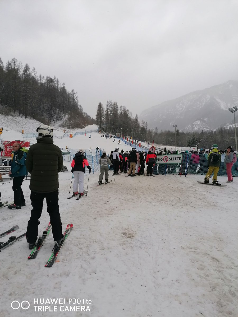 And they are all on the snow now for day 2. So much better when snow is falling