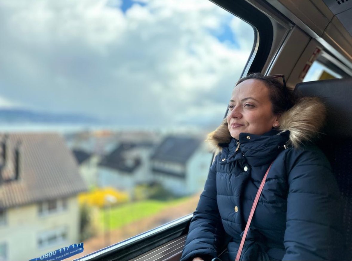 Swiss trains are heaven! They take you everywhere. Cheers from Switzerland. 🩷