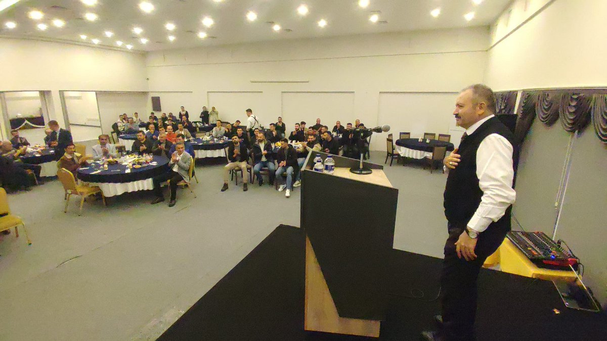Balıkesirde Muhteşem bir organizasyonla İftar proğramımızı yaptık
Katılım üst düzeyde idi.
Allah ayaklarına taş değdirmesin
Emeği geçen Balıkesir il Bşk . Erol Yoran ve yönetimine teşekkür ederim.
Biz birlikte güçlüyüz