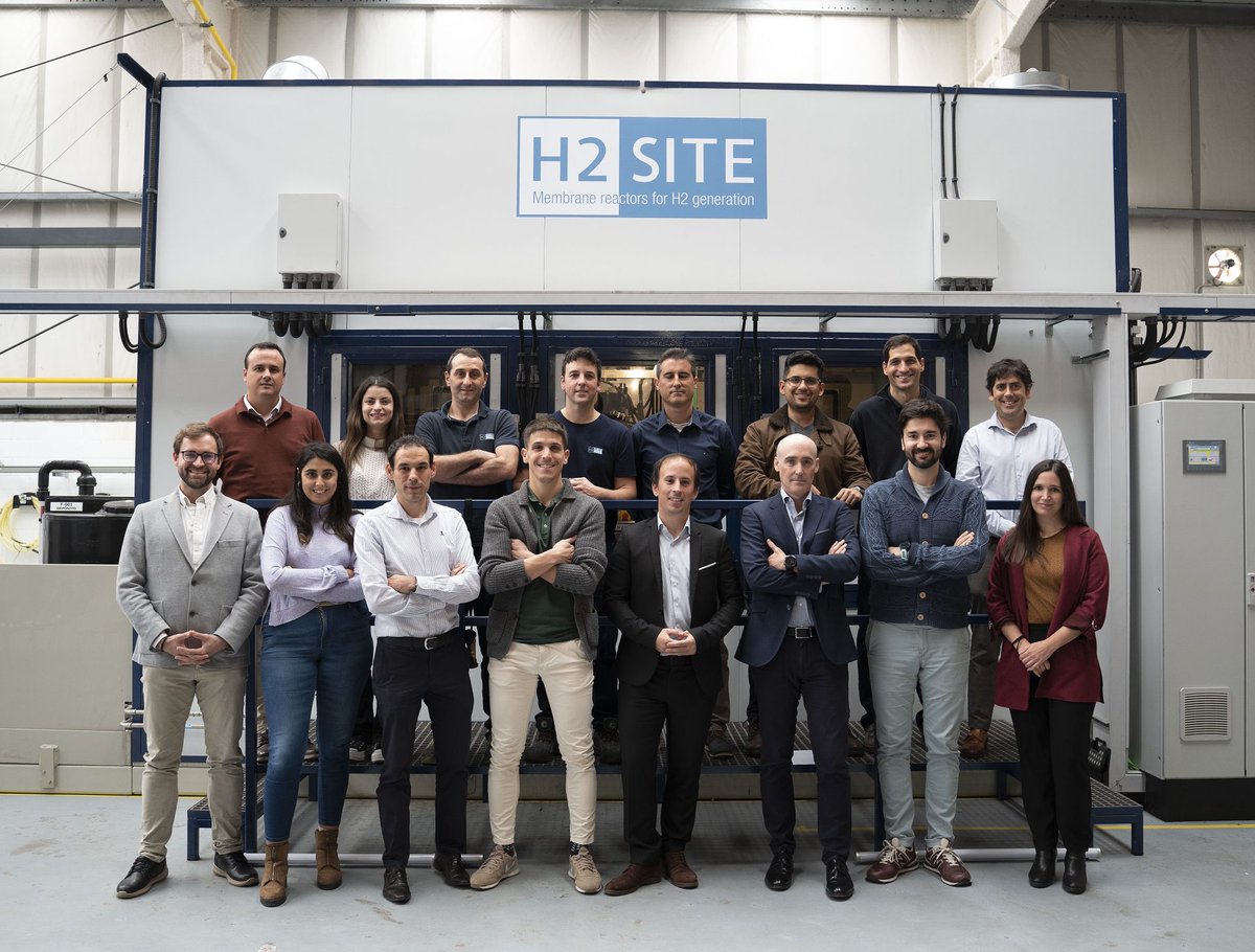 🧪💨 #H2Site logra grandes avances en el transporte de hidrógeno. La empresa, #BestInClass de #Expoquimia2023, pone en marcha un separador de membranas para extraer mezclas de #hidrógeno, con una pureza superior al 99%. Descubre el proceso. 👇 tecnalia.com/noticias/h2sit…